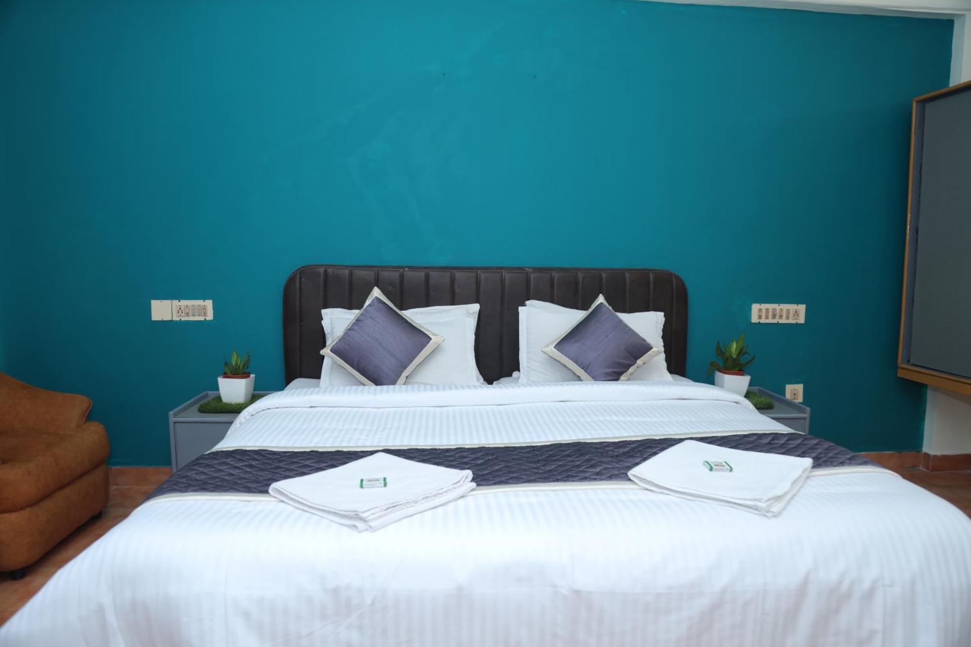 Grand Harmony Beach Resort Kovalam Exterior photo