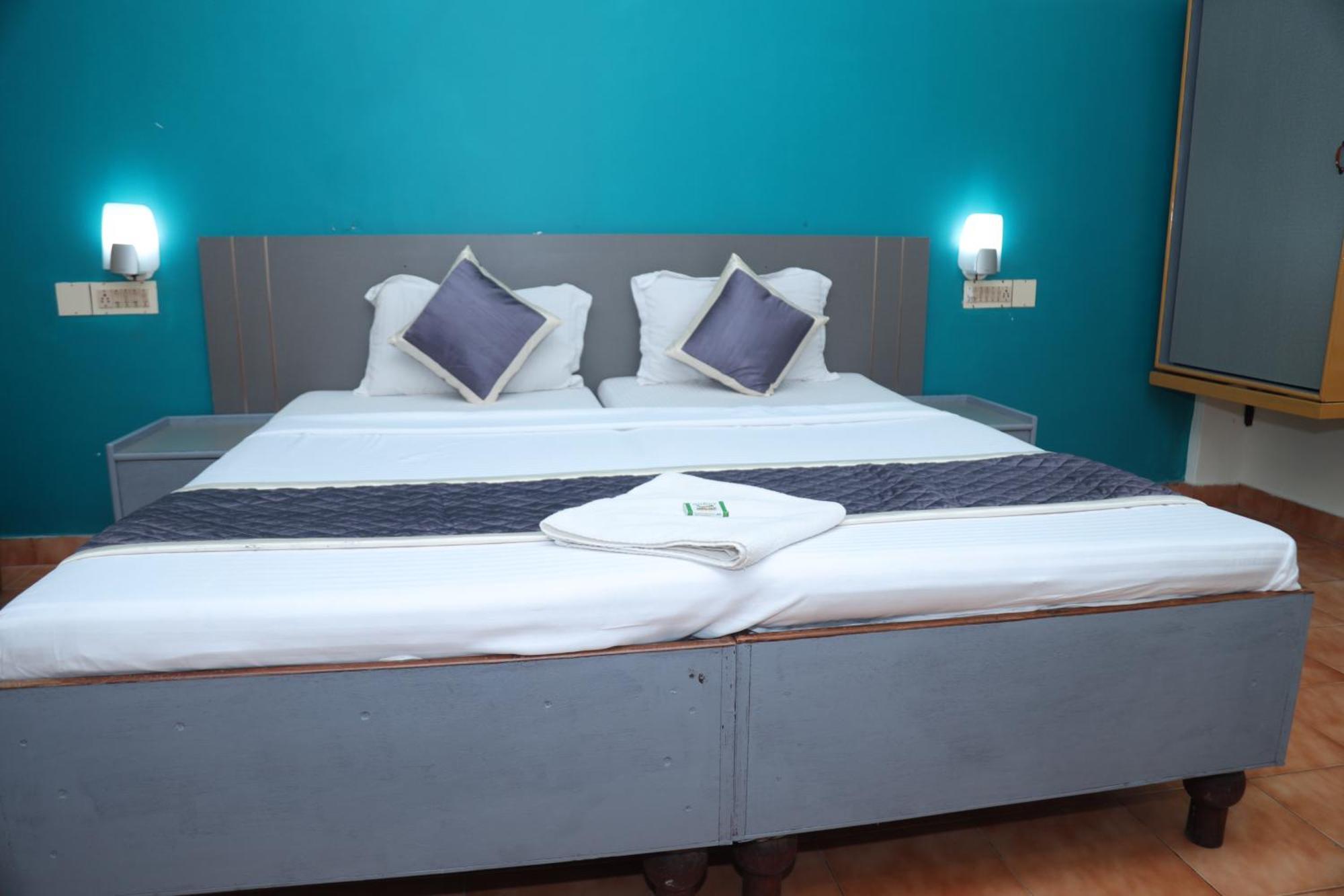 Grand Harmony Beach Resort Kovalam Exterior photo